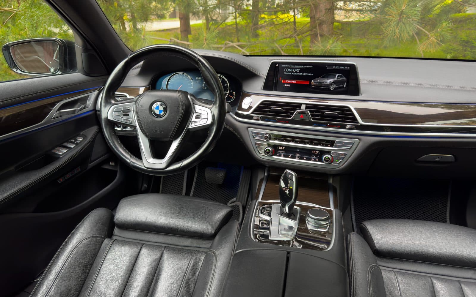 BMW 7 — фото 5 в аренду в Калининграде — LiteRent