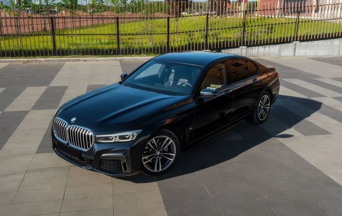BMW 730D xDrive — фото 4 в аренду в Калининграде — LiteRent