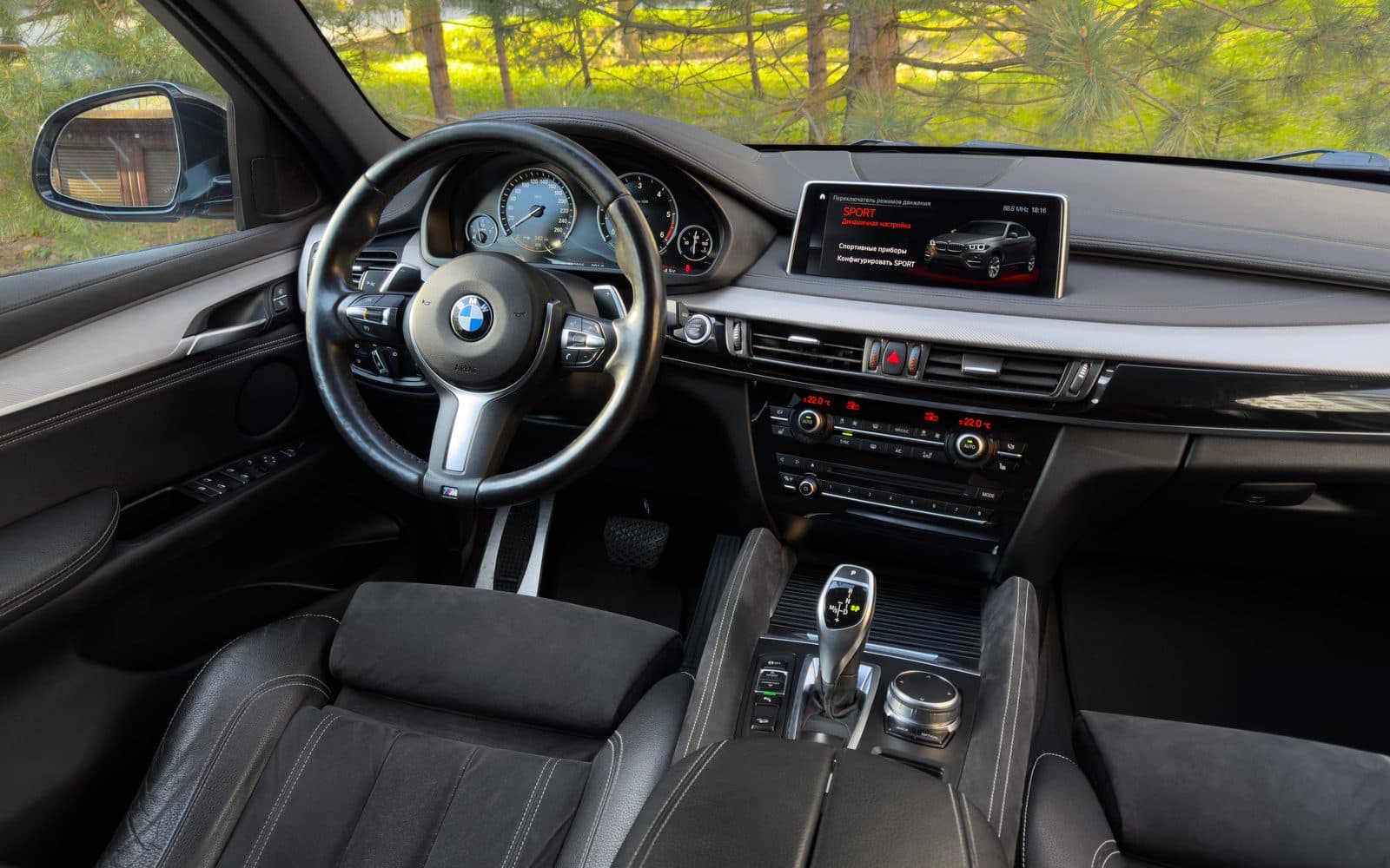 BMW Х6 30D — фото 5 в аренду в Калининграде — LiteRent