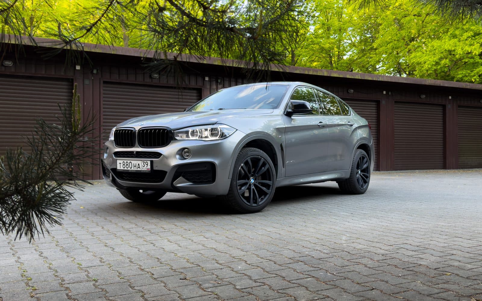 BMW Х6 40D — фото 1 в аренду в Калининграде — LiteRent