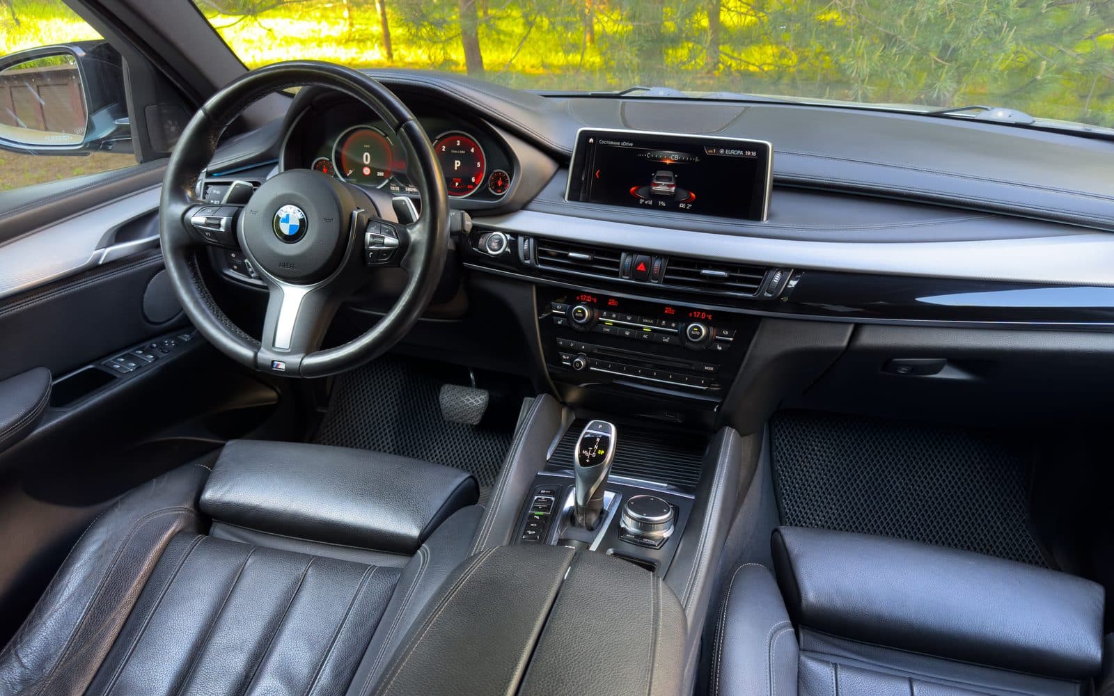 BMW Х6 40D — фото 4 в аренду в Калининграде — LiteRent