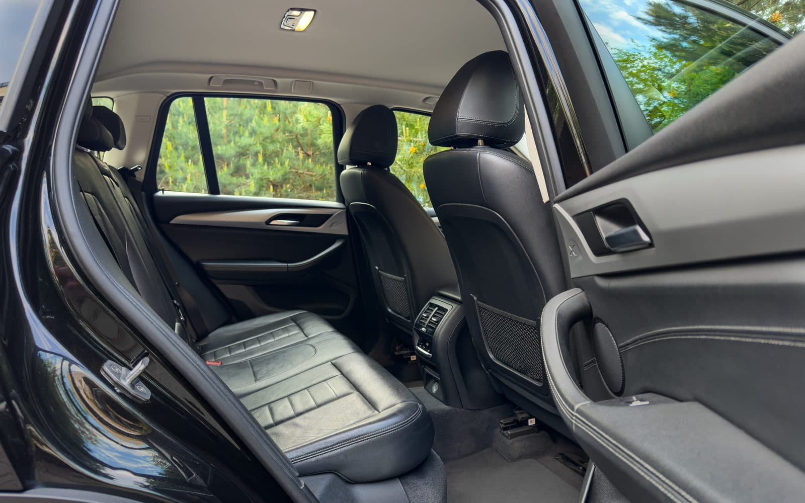 BMW X3 2019 — фото 3 в аренду в Калининграде — LiteRent