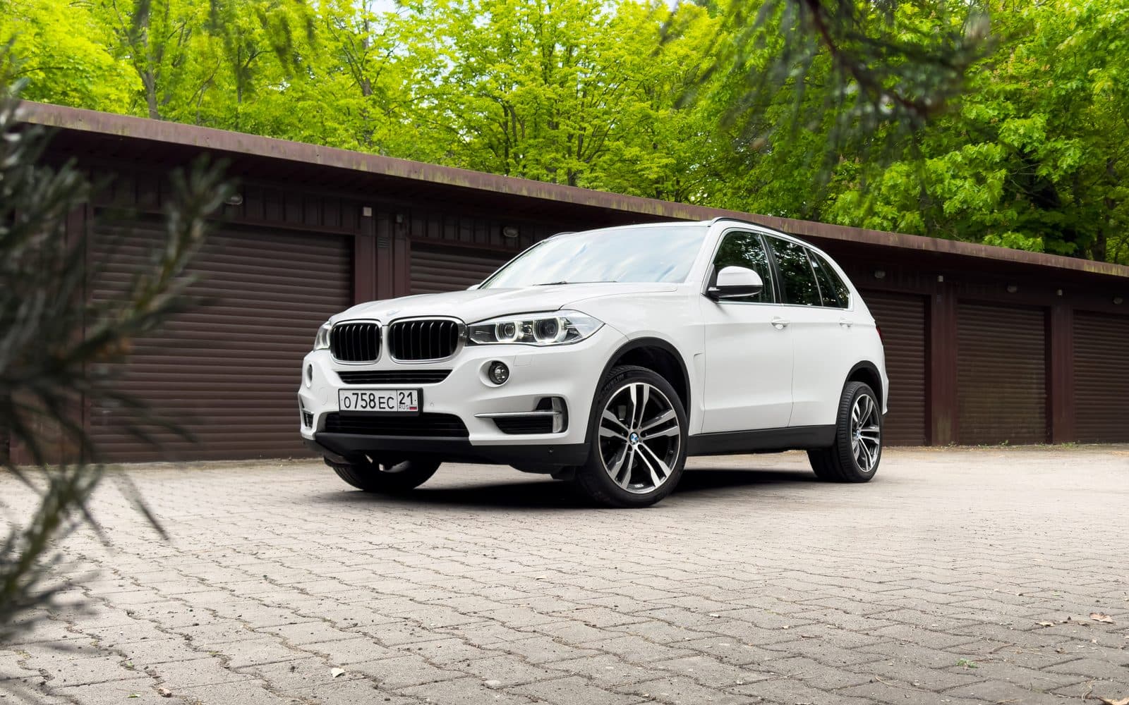 BMW X5 — фото 1 в аренду в Калининграде — LiteRent