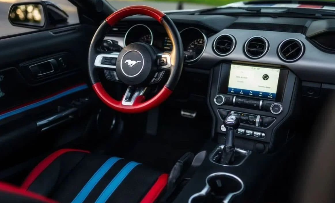 Ford Mustang — фото 5 в аренду в Калининграде — LiteRent