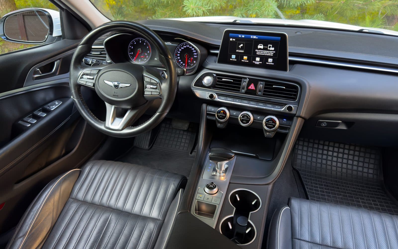 Genesis G70 — фото 4 в аренду в Калининграде — LiteRent