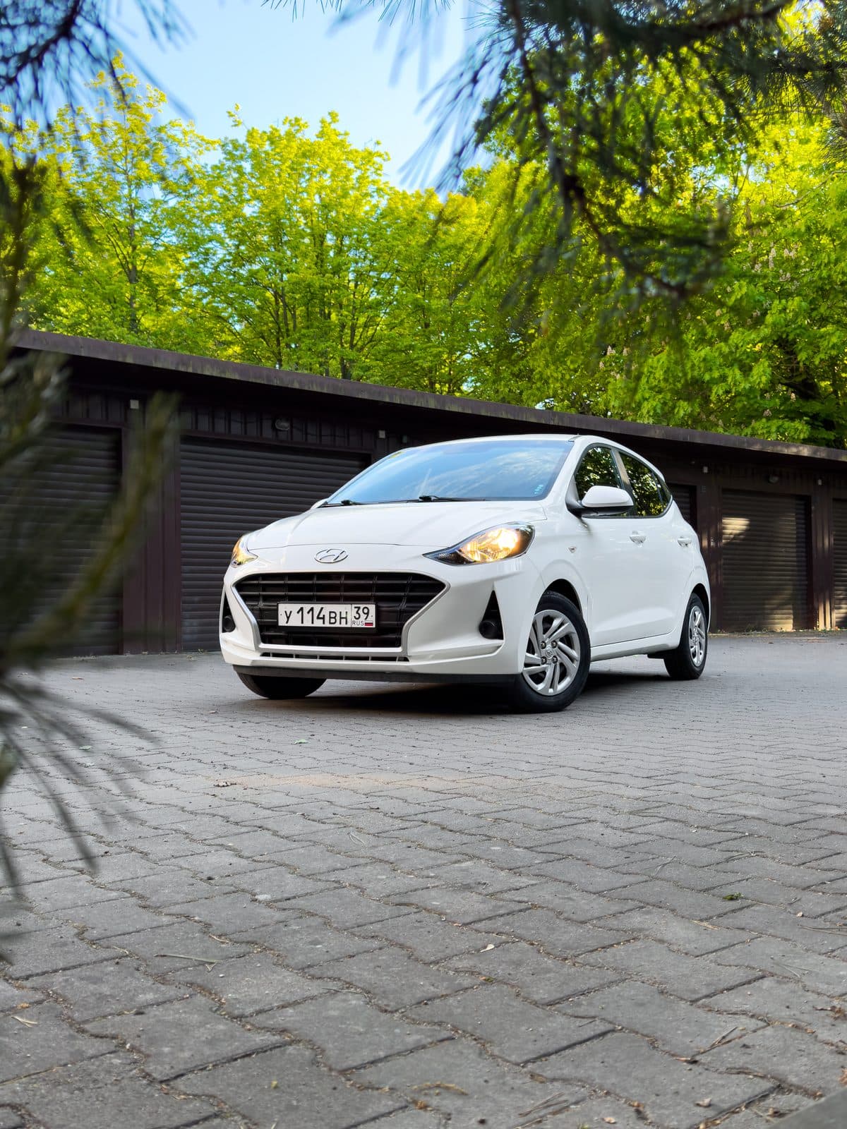 Hyundai i10 2023 — фото 2 в аренду в Калининграде — LiteRent