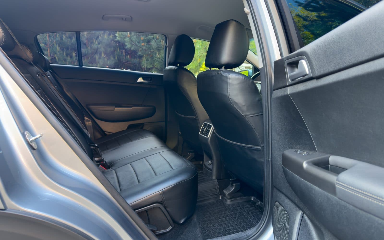 Kia Sportage — фото 3 в аренду в Калининграде — LiteRent