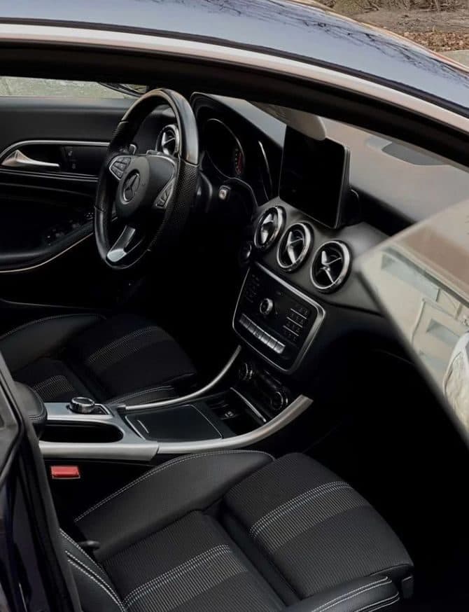 Mercedes-Benz CLA 180 Universal — фото 3 в аренду в Калининграде — LiteRent