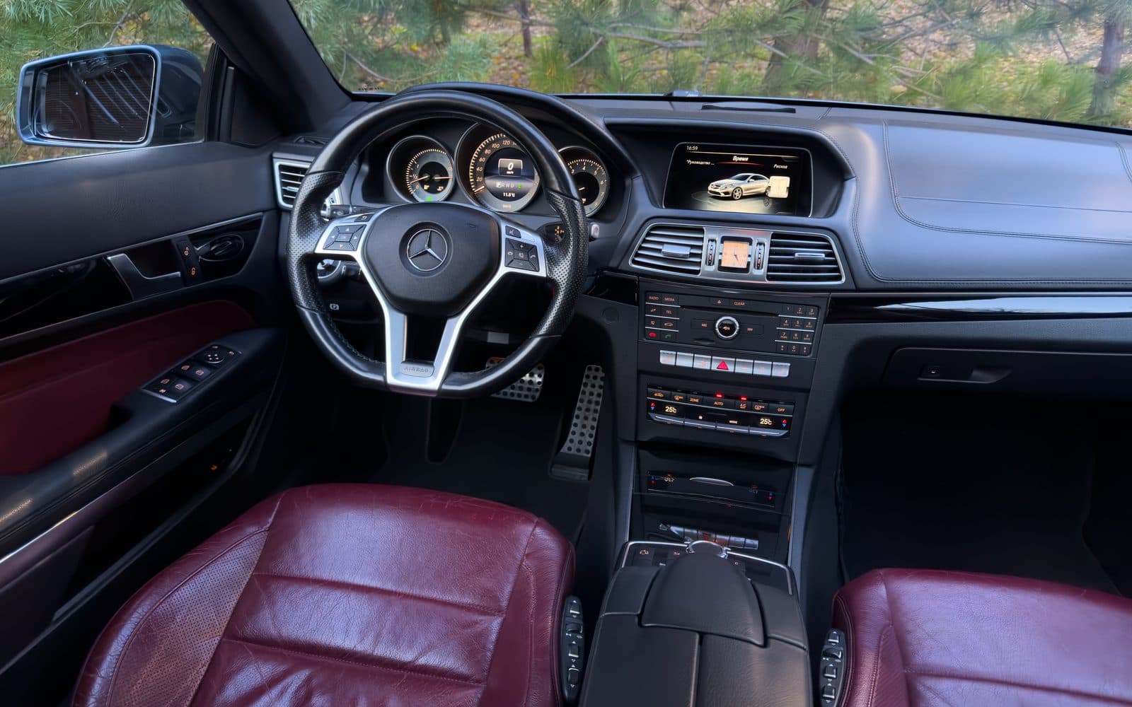 Mercedes-Benz E200 COUPE — фото 3 в аренду в Калининграде — LiteRent