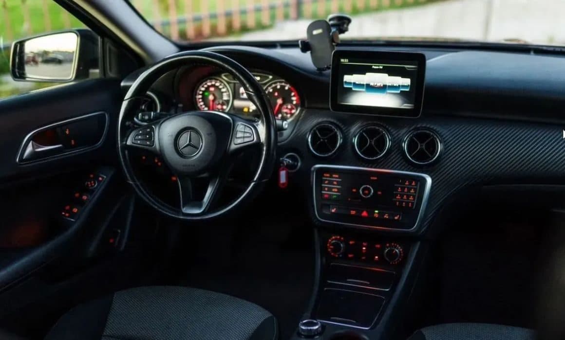 Mercedes-Benz GLA — фото 3 в аренду в Калининграде — LiteRent