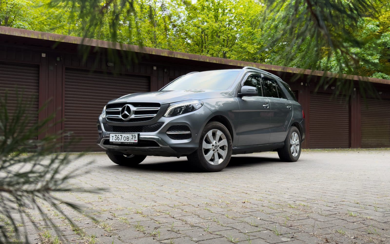 Mercedes-Benz GLE 250D — фото 1 в аренду в Калининграде — LiteRent