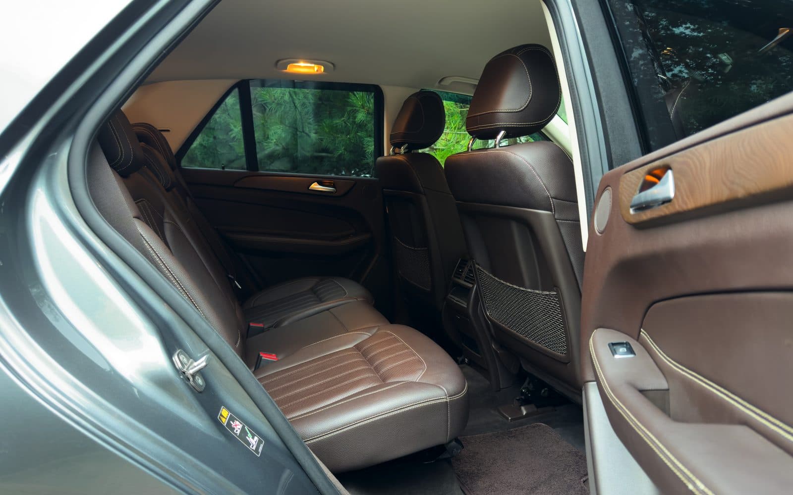 Mercedes-Benz GLE 250D — фото 3 в аренду в Калининграде — LiteRent