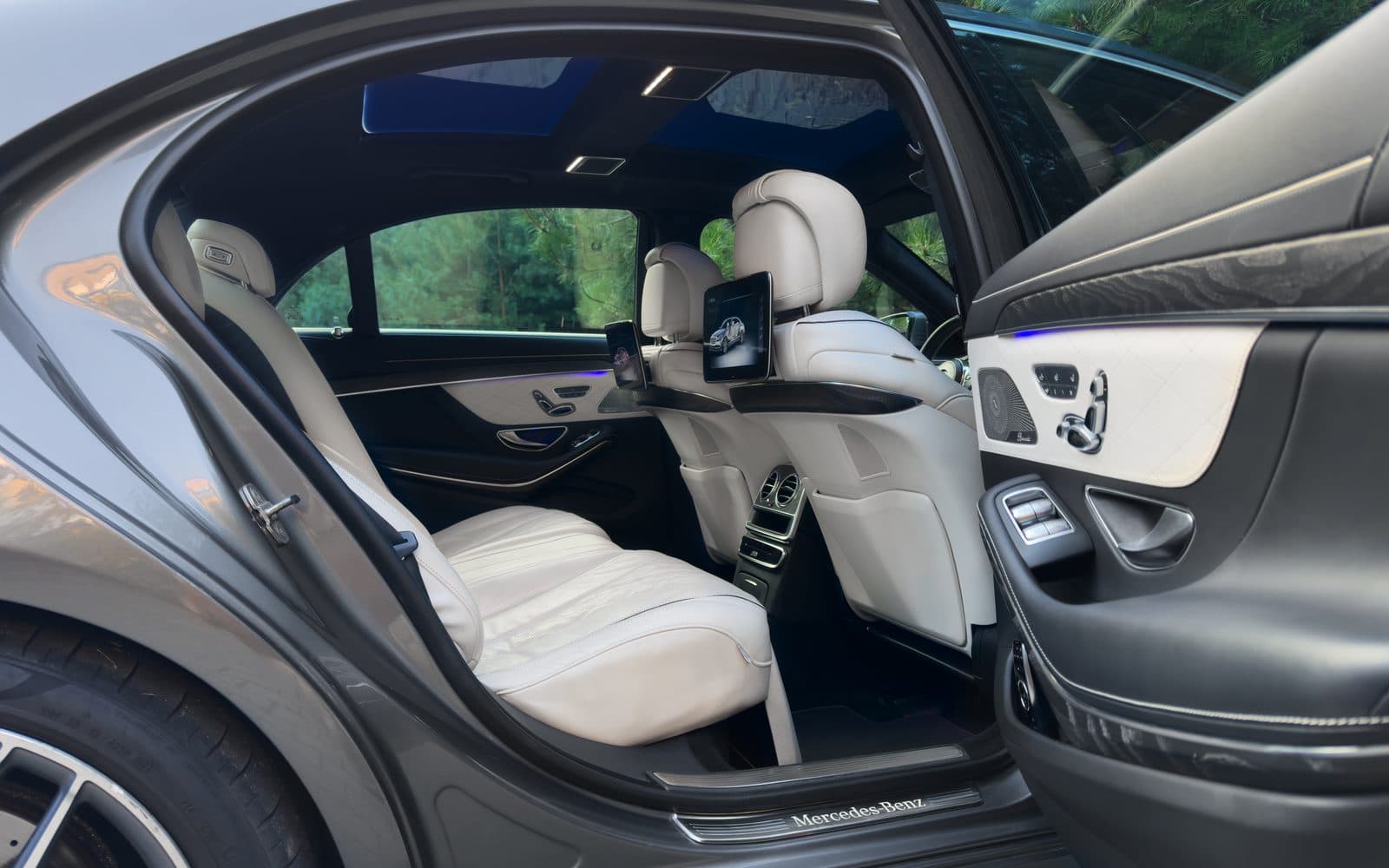 Mercedes-Benz S класс — фото 1 в аренду в Калининграде — LiteRent
