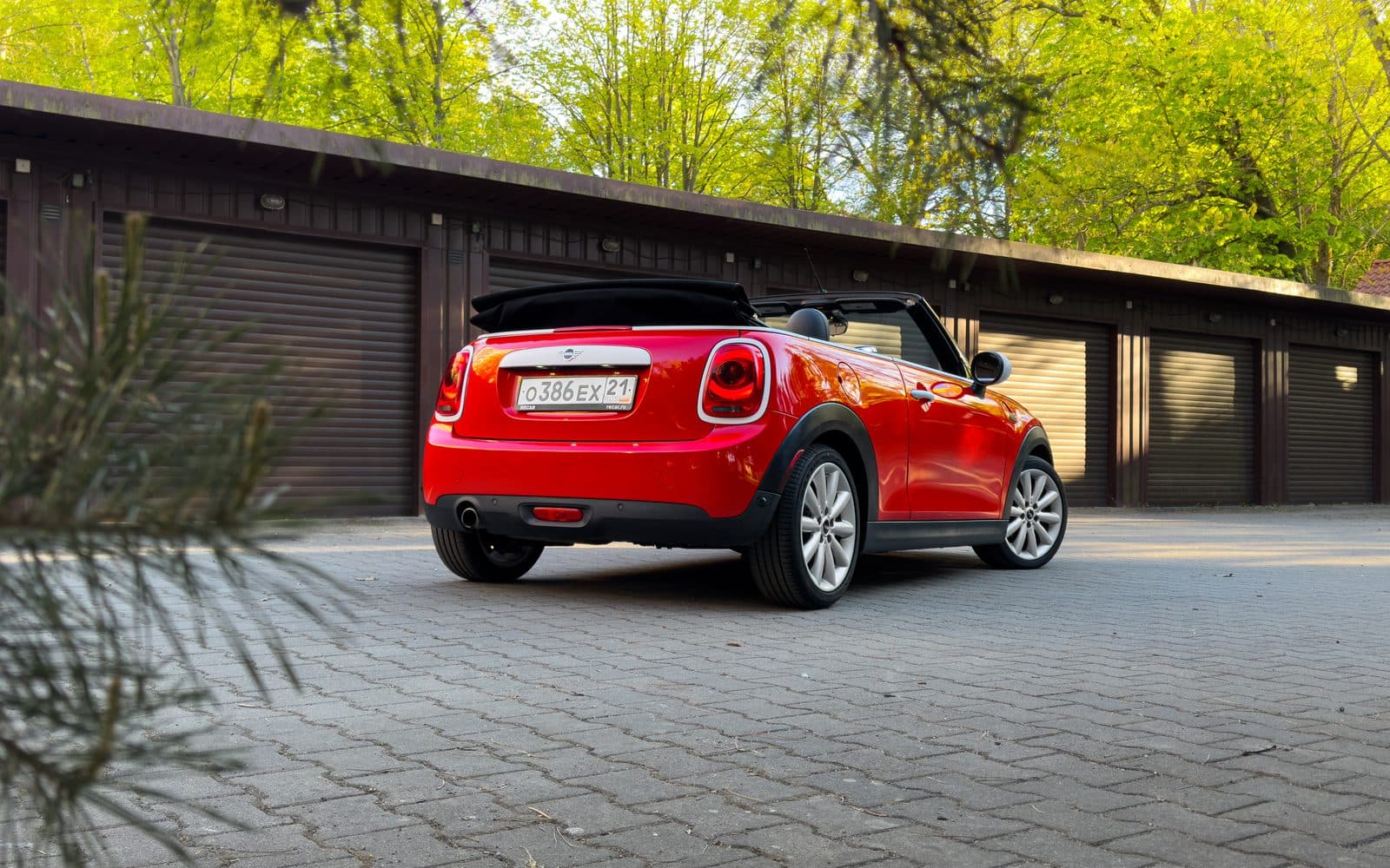 Mini Cooper Cabrio 2022 — фото 3 в аренду в Калининграде — LiteRent