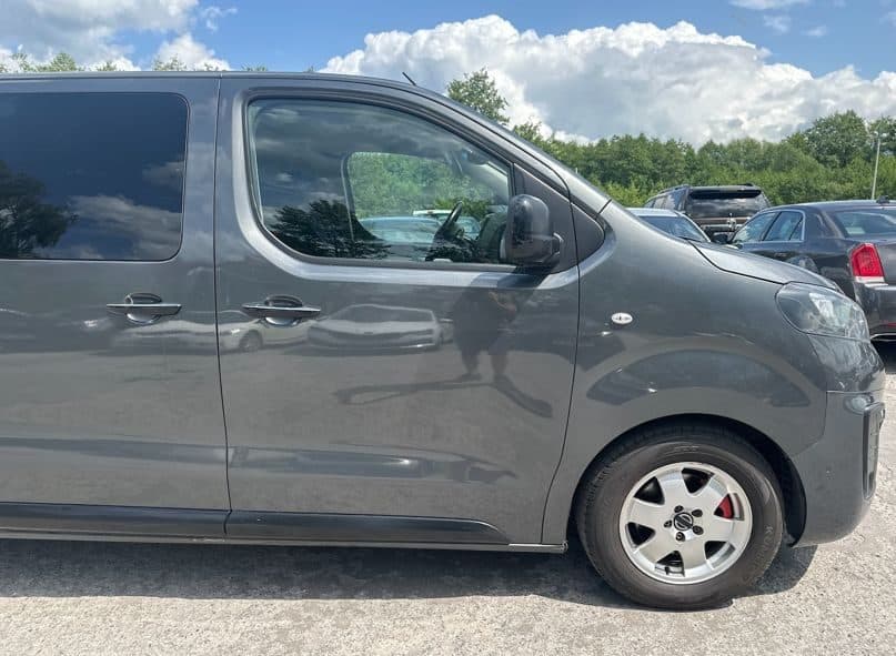 OPEL ZAFIRA LIFE 2021 — фото 3 в аренду в Калининграде — LiteRent