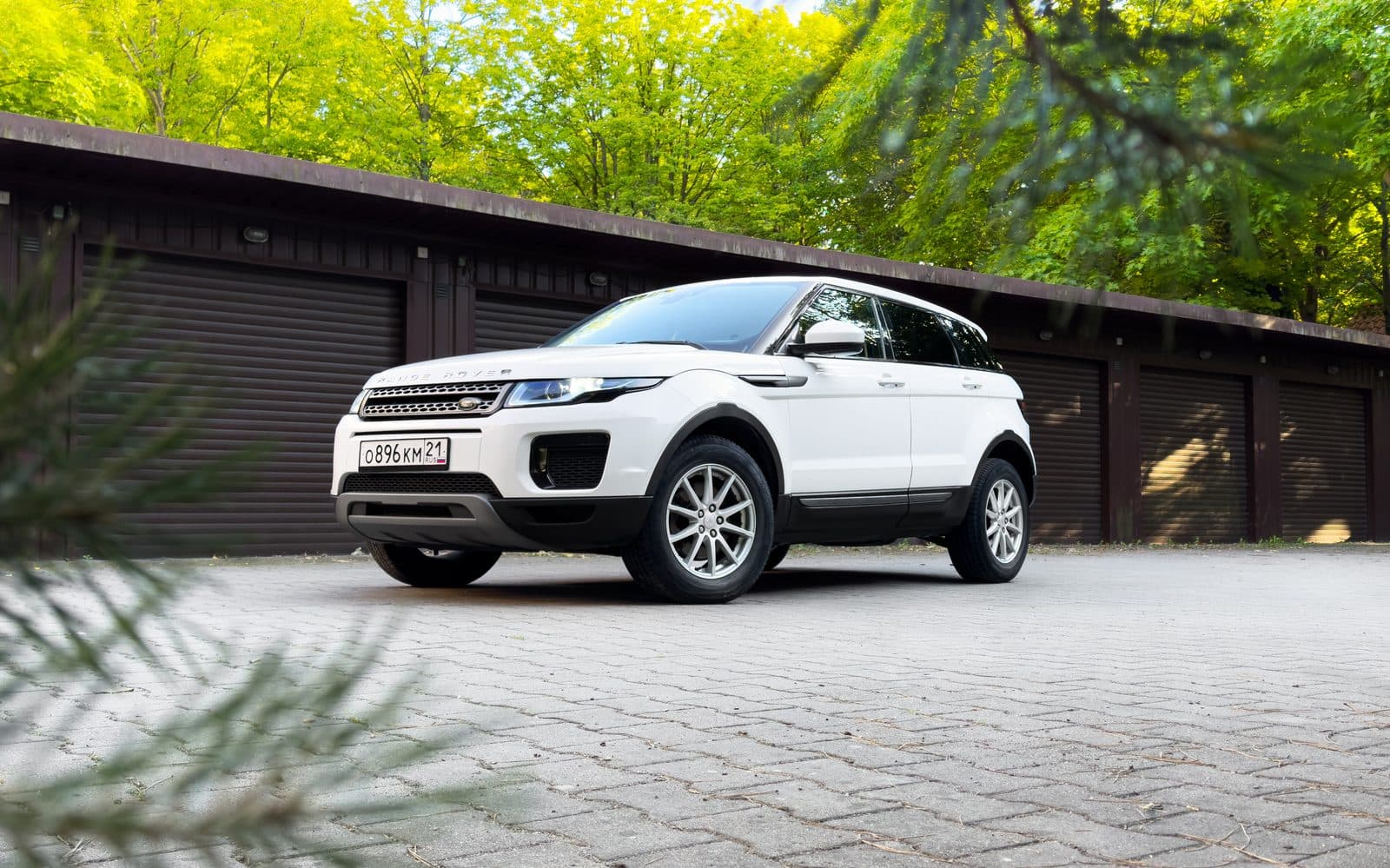 Range Rover Evoque — фото 1 в аренду в Калининграде — LiteRent