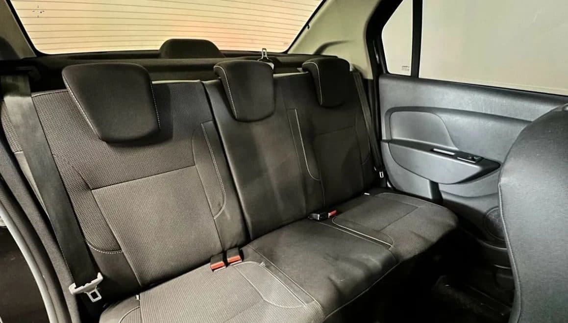 Renault Logan Stepway — фото 4 в аренду в Калининграде — LiteRent