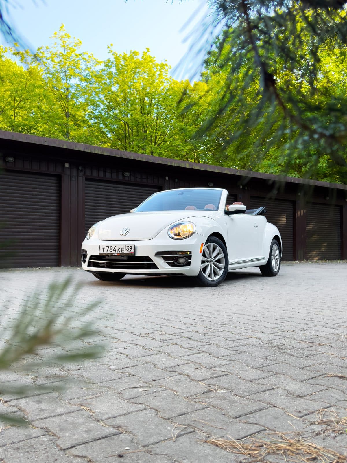 Volkswagen Beetle Cabriolet — фото 3 в аренду в Калининграде — LiteRent