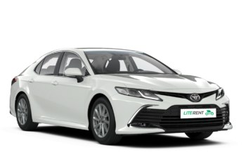 Арендовать автомобиль Toyota Camry 2022 в Калининграде